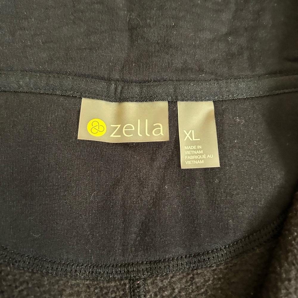 Zella 3/4 zip Top - Picture 2 of 2